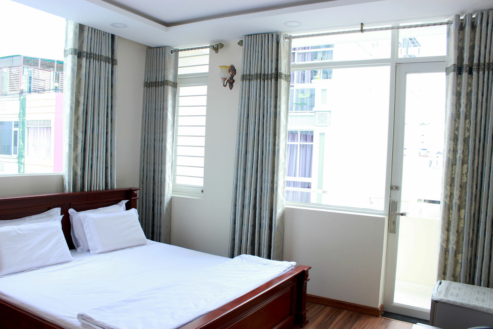 Sunny Guest House Хошимин Екстериор снимка